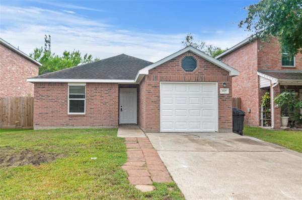 3327 Boynton DR, Houston, TX 77045