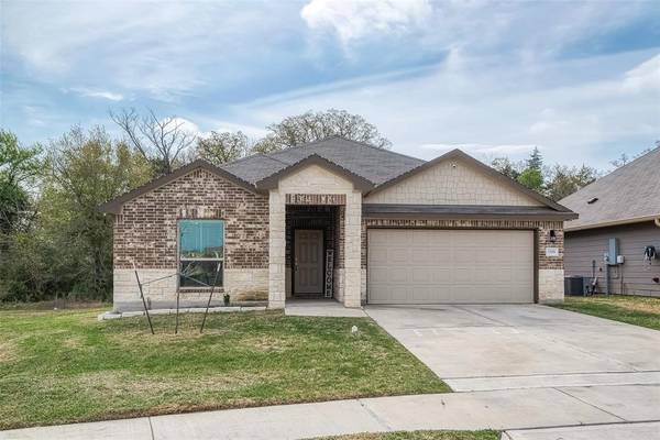 1908 Cartwright ST, Bryan, TX 77807