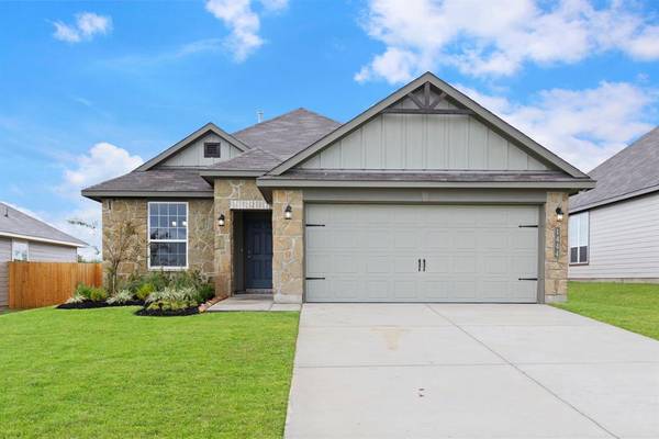 1444 Lake Ridge DR, Brenham, TX 77833