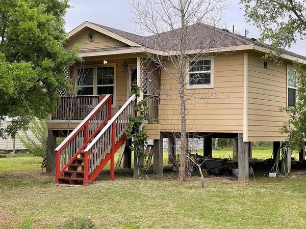 315 20th ST, San Leon, TX 77539