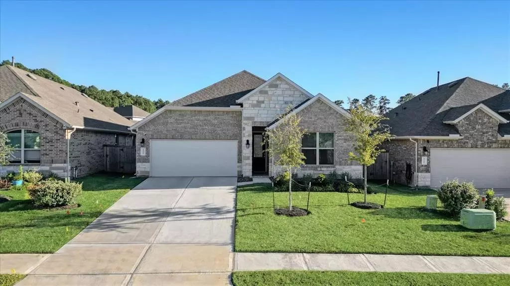 1664 Happy Valley ST, Montgomery, TX 77316