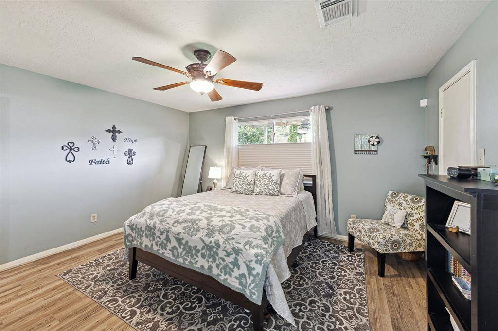 Friendswood, TX 77546,2814 Rolling Fog Drive