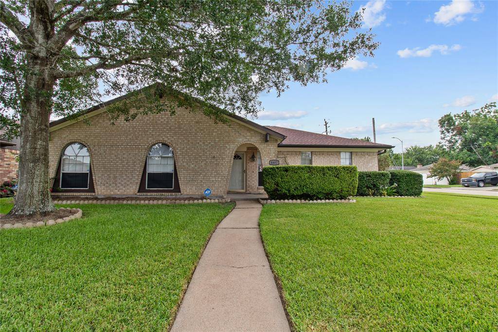 4402 Seneca ST, Pasadena, TX 77504