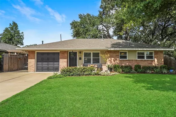 4306 De Milo DR, Houston, TX 77092