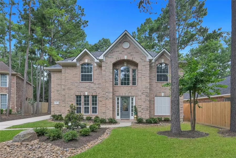 84 W Sandalbranch CIR, The Woodlands, TX 77382