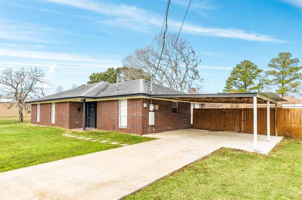 314 Willow ST, Sweeny, TX 77480