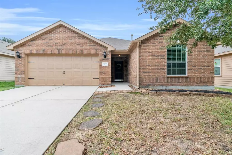 317 Pine Mist LN, Conroe, TX 77304