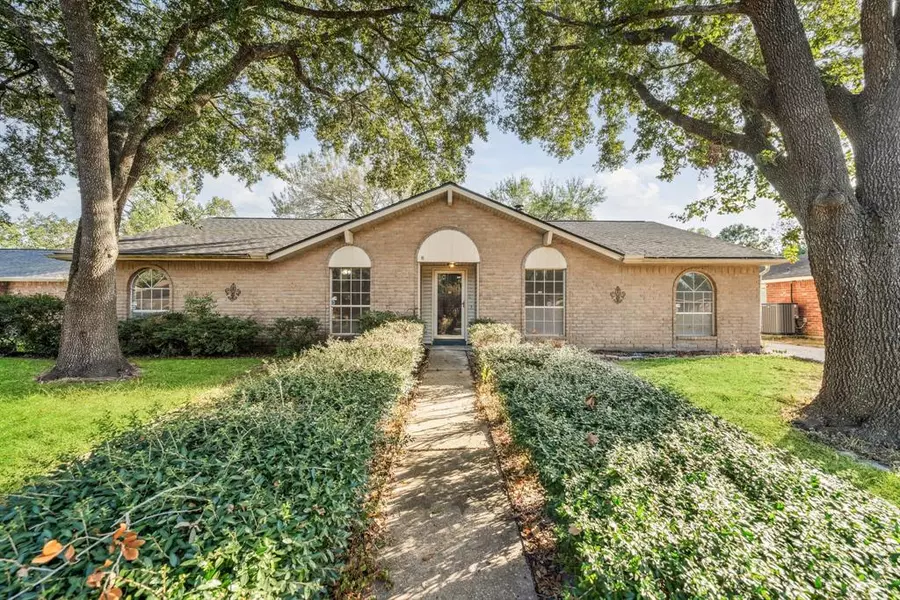 12615 Aste LN, Houston, TX 77065