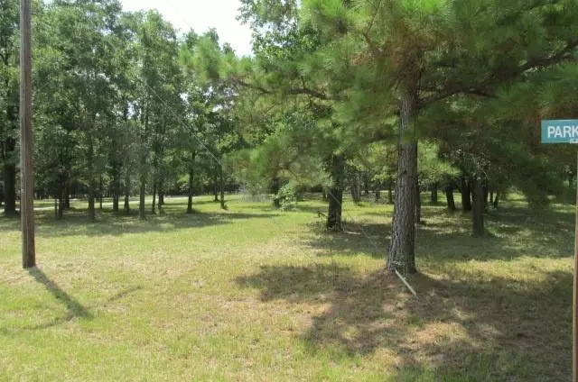 6 Park Lane, Huntsville, TX 77320