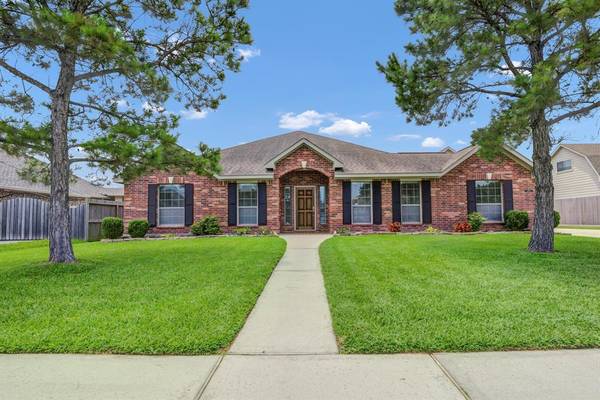 2304 Casa Grande DR,  League City,  TX 77573