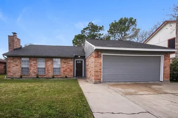 8619 Running Bird LN, Houston, TX 77489