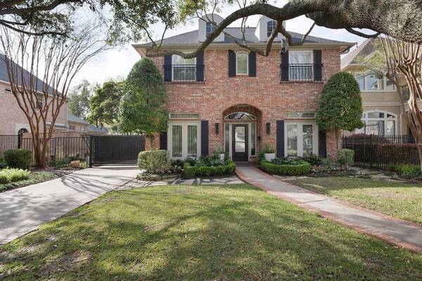 4913 Chestnut ST, Bellaire, TX 77401