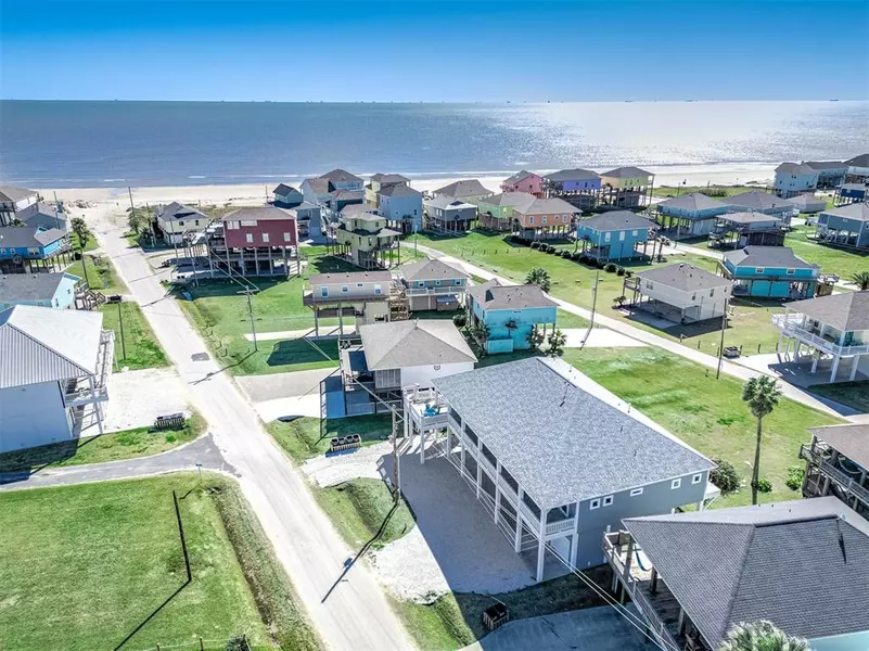 937 S Cove, Crystal Beach, TX 77650