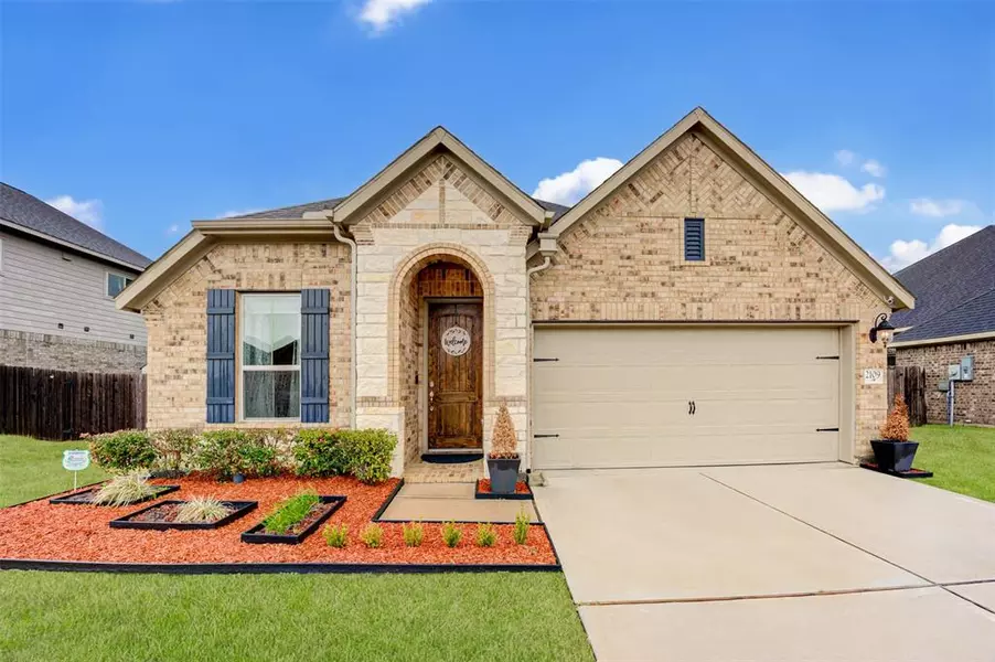 2109 Hickory Valley CT, Pearland, TX 77581