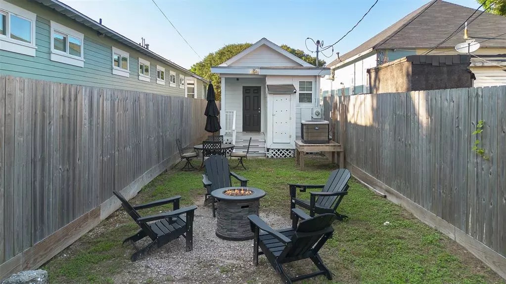 Galveston, TX 77550,2713 Avenue P 1/2