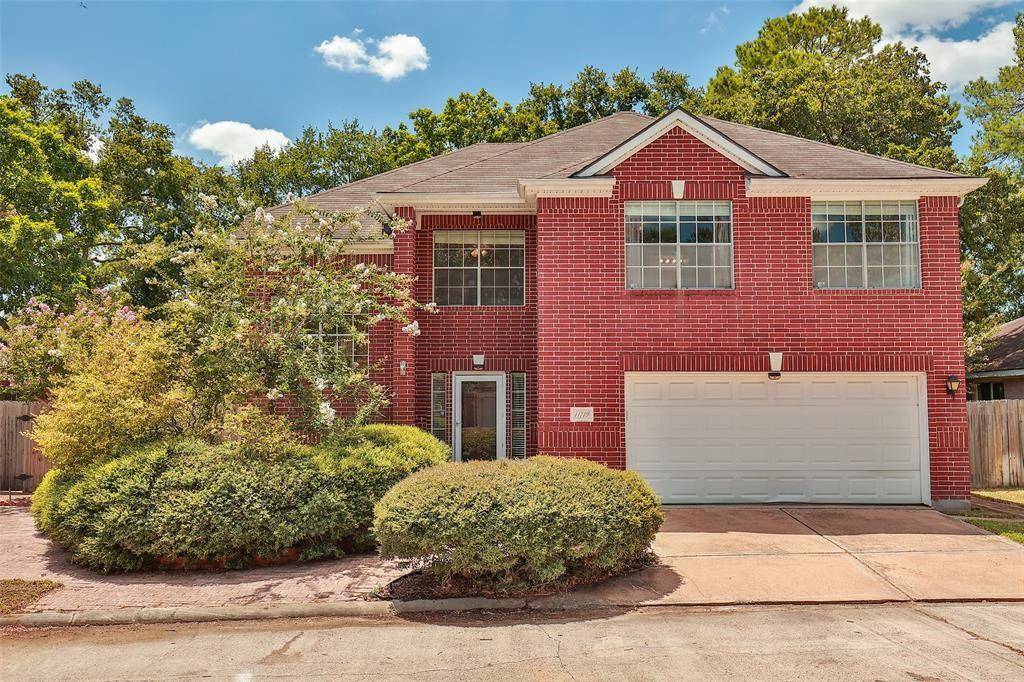 11719 Emerald Woods Dr, Houston, TX 77070