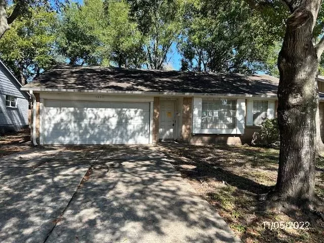 5846 Ludington DR, Houston, TX 77035