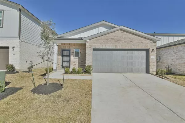 8478 Sweet Cherry LN, Magnolia, TX 77354