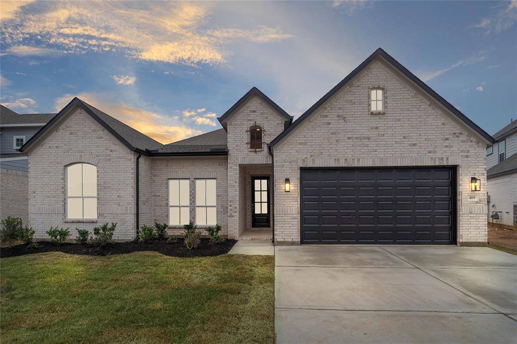 469 Piney Rocks LN, Waller, TX 77484