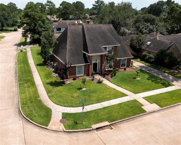 16138 Ridge Park DR, Houston, TX 77095