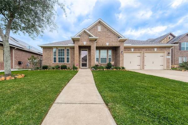 2205 Lago Canyon CT, Pearland, TX 77089