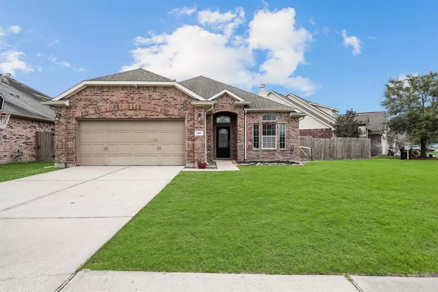 1451 Barras ST, Alvin, TX 77511