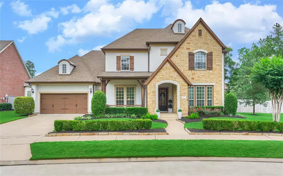 127 N Thatcher Bend CIR, The Woodlands, TX 77389