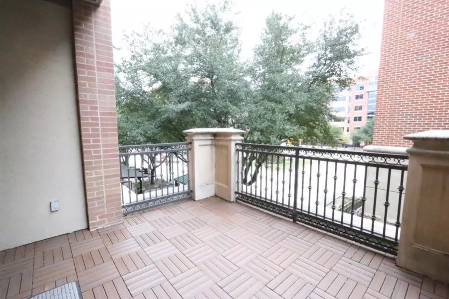 2299 Lone Star #327, Sugar Land, TX 77479