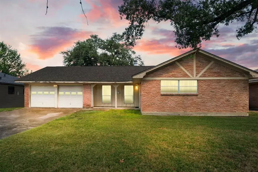 5226 Sanford RD, Houston, TX 77035