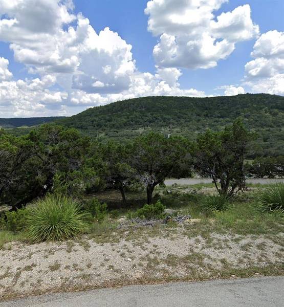 659 Contour DR, Canyon Lake, TX 78133