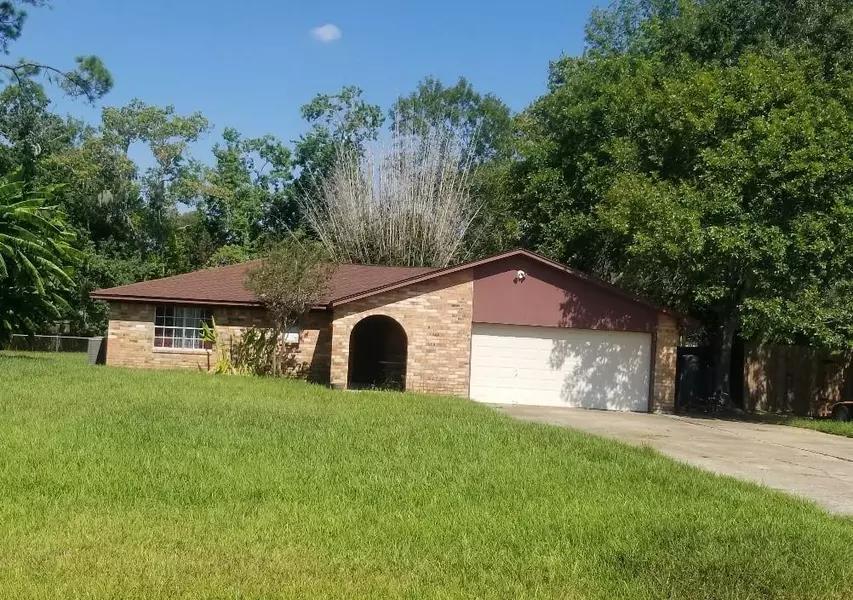 55 E Candlewood ST, Lake Jackson, TX 77566