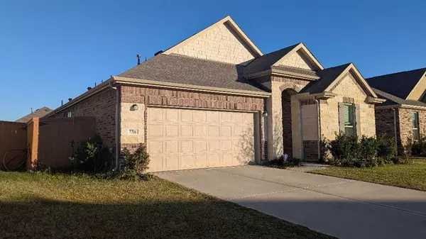 7706 Royal Oasis LN, Cypress, TX 77433