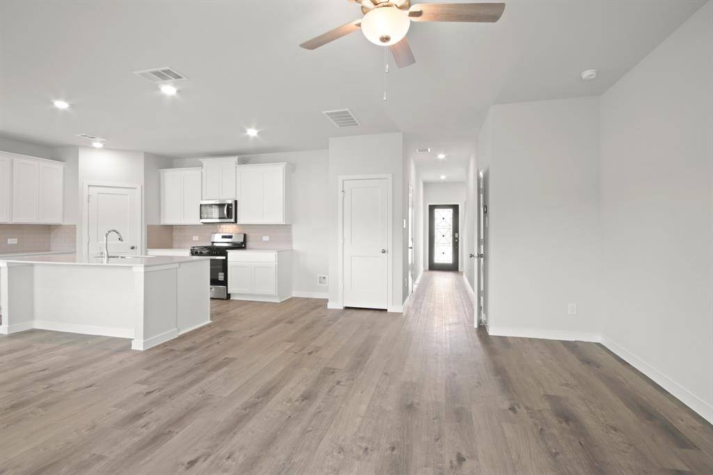 Magnolia, TX 77354,106 Alset CIR
