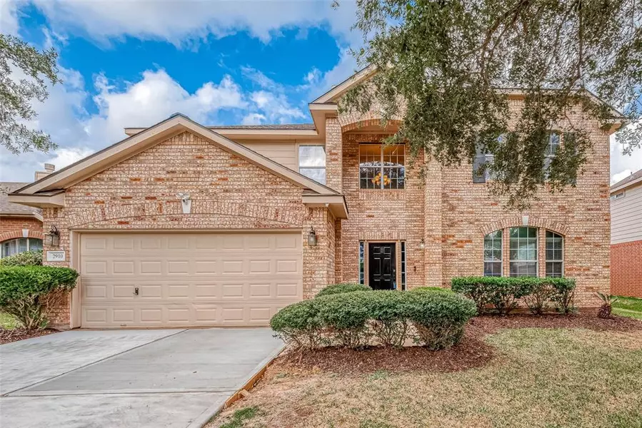 2910 Park Springs LN, Sugar Land, TX 77479