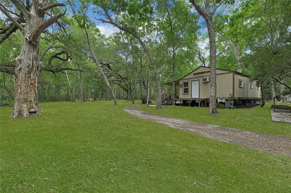 Double Bayou, TX 77514,5918 Fm 562