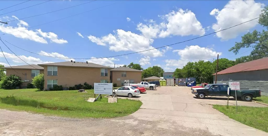 306 W Avenue D, Rosebud, TX 76570