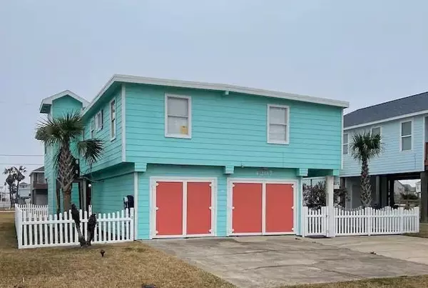 4207 Mason DR, Galveston, TX 77554