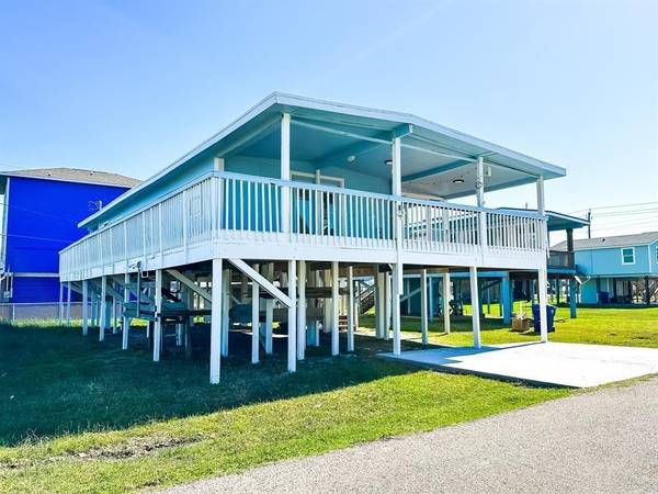 214 Sandpebble PL,  Surfside Beach,  TX 77541