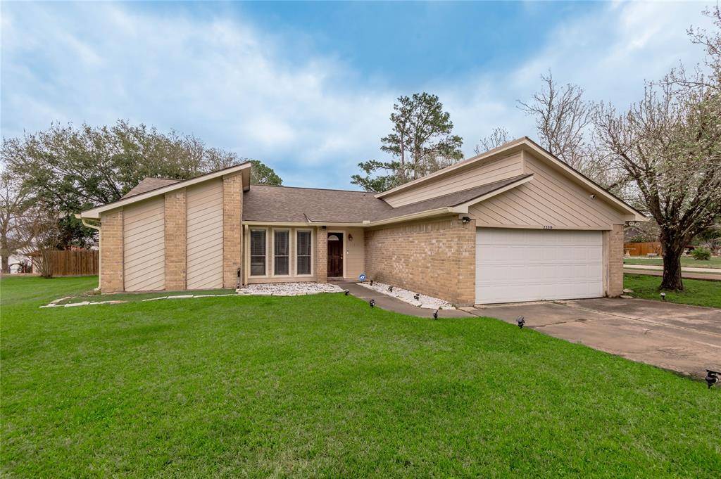 22516 Pebble Beach WAY, Huntsville, TX 77320