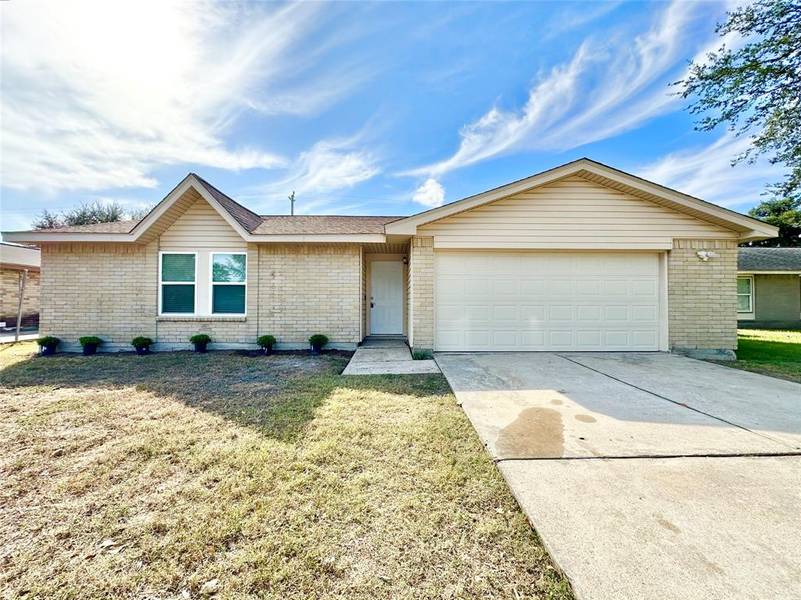 4005 Red Briar TRL, Deer Park, TX 77536