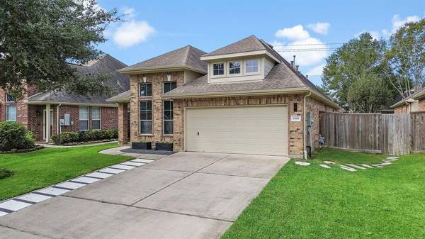 2414 Alamanni DR, Pearland, TX 77581