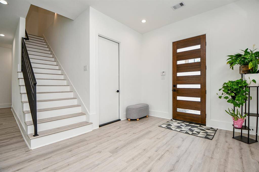 Houston, TX 77055,7603 Jacquelyn Gardens LN