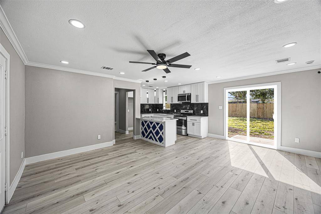 Houston, TX 77033,8302 Sharondale DR