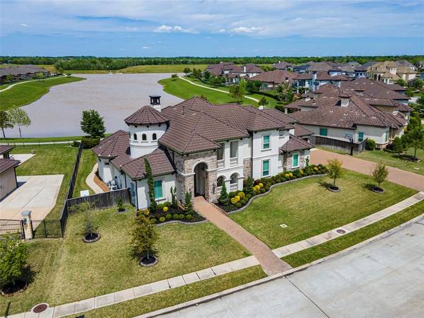 2533 Scenic Hills DR, Friendswood, TX 77546