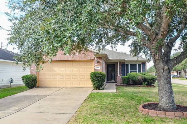 4806 Montclair Hill LN, Fresno, TX 77545