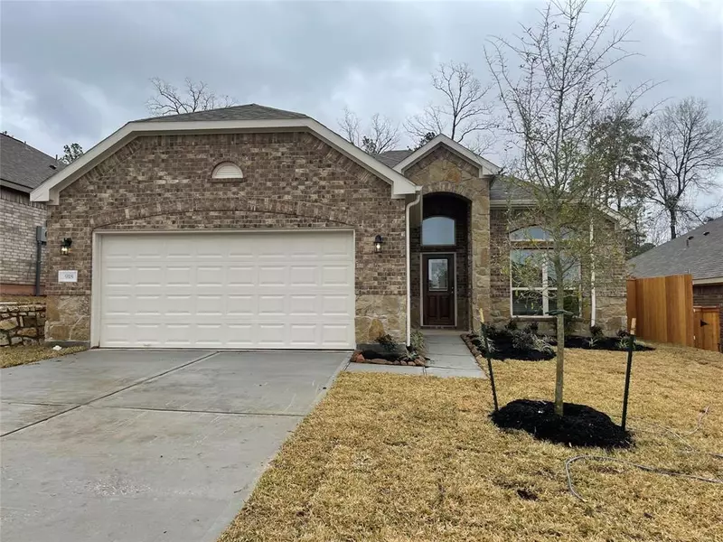 918 Golden Willow LN, Conroe, TX 77304