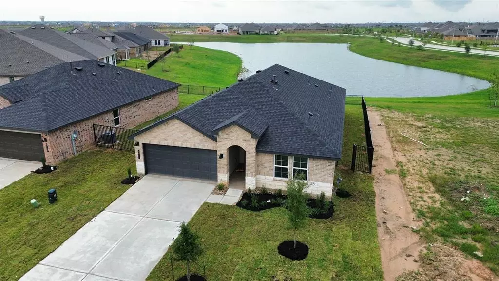 2412 Seneca Lake DR, Texas City, TX 77591