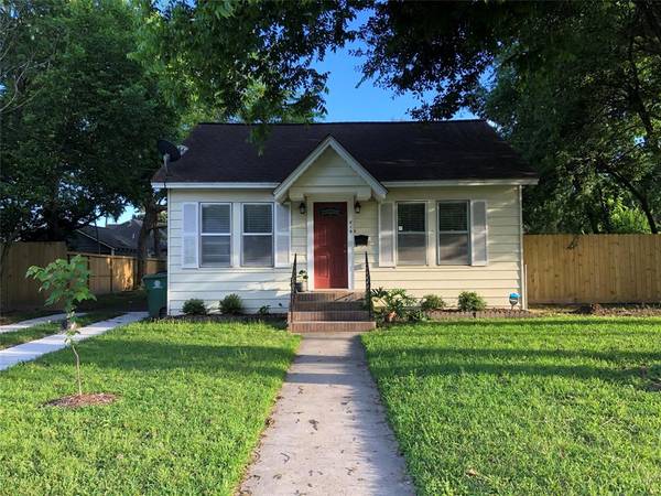 814 Eleanor ST, Houston, TX 77009