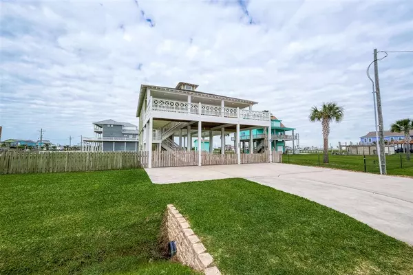 Crystal Beach, TX 77650,883 Townsend DR