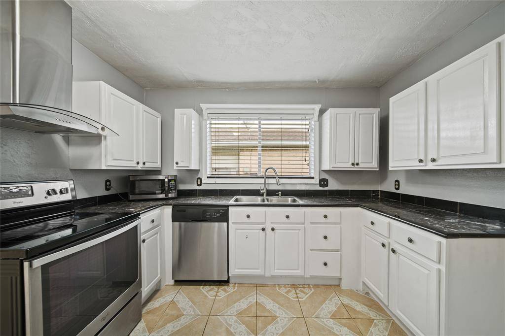 Sugar Land, TX 77498,10431 Odessa DR